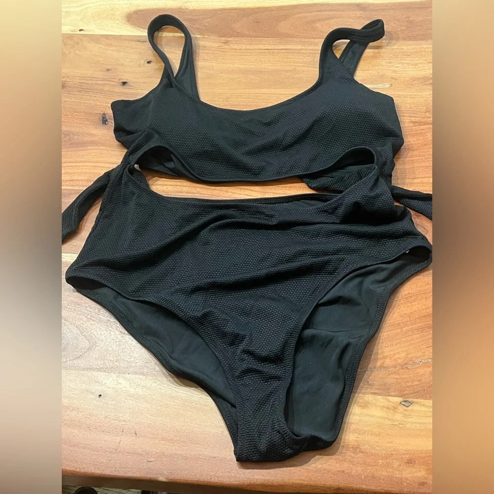 NWT Aerie Pique Cut Out Scoop One Piece Swimsuit in Black - Size XL Long - Picture 3 of 5